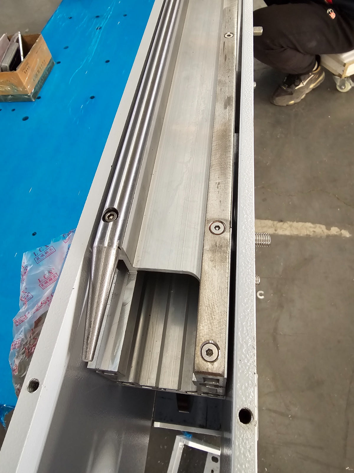 19. 6 SPECIAL HANDLE EDGE BANDER MACHINE J+C+SEMI J + 45